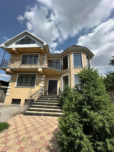 Продажа домов: Дом, 290 м², 10 комнат, Риэлтор, Косметический ремонт