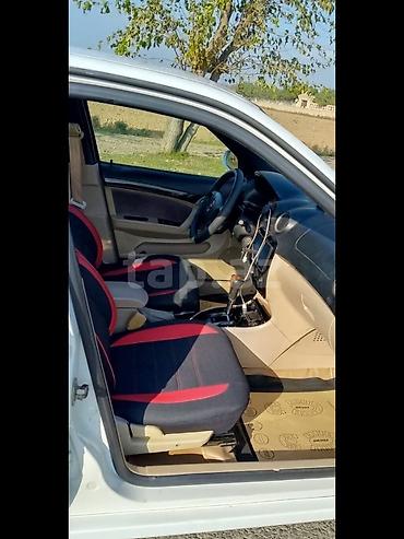 ravon r4 2019: Marka/model: Chery (sedan) Kuzov: 4 qapılı sedan, ağ rəng Mühərrik — 5