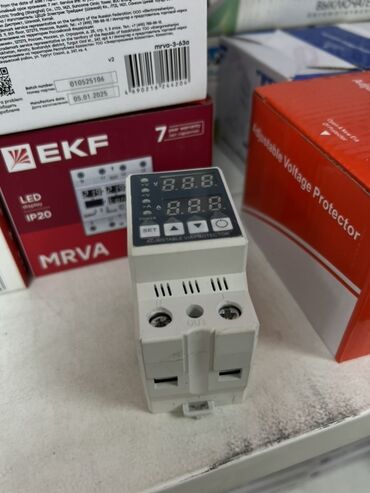 стабилизаторы для электричества: Реле контроля напряжения EKF MRVA (IP20) с цифровым LED‑дисплеем
