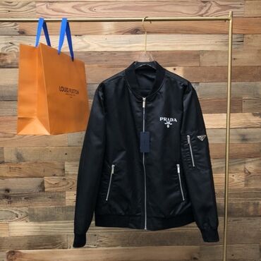 Pencəklər: Kurtka, Vetrovka, Payız, Prada, 2XL (EU 44)