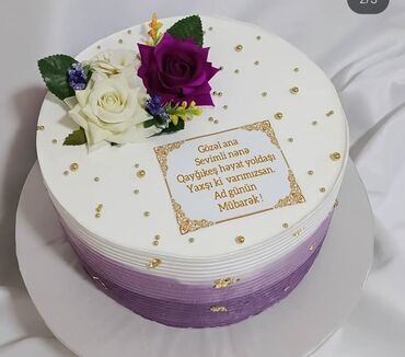 Tortlar: Ağ rəngdə krem örtüyü sayəsində hər hansı bir yubiley tədbiri üçün — 2