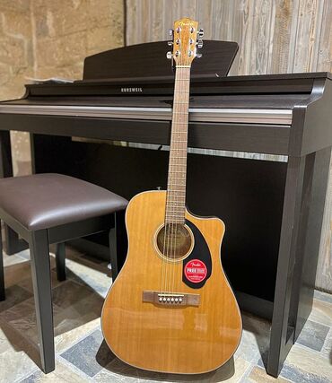 nat udi hindi v Azərbaycan | GITARALAR: Fender gitara Kurzweil qarşısında çox gözəl görünür! 😊 Model: CD 60 S