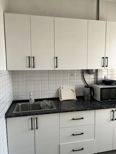 бишкек квартиры продажа: 3 комнаты, 70 м², 105 серия, 4 этаж, Косметический ремонт