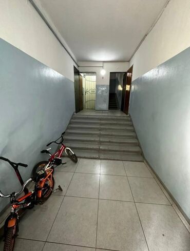 квартира гоголя: 3 комнаты, 62 м², 104 серия, 1 этаж, Старый ремонт