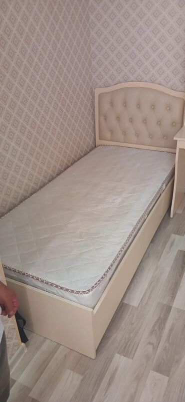 заказать кровать: 2 eded eyni carpayi satilir biri 130azn. Unvan ehmedli m 3021 Nigaz