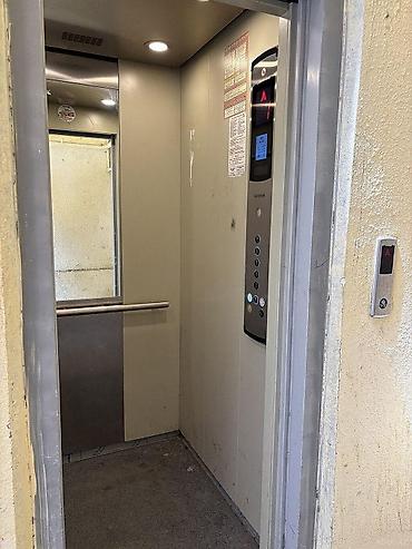 binəgədi: Bakı, 8-ci mikrorayon, 2 otaqlı, Köhnə tikili, m. Azadlıq Prospekti, 40 kv. m — 6