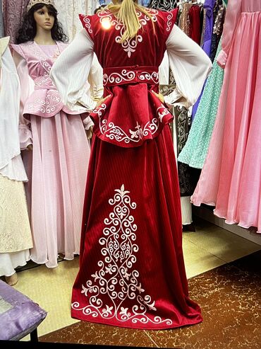 кыргызские национальные платья на прокат бишкек: Вечернее платье