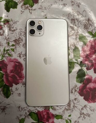 трещина но работает: IPhone 11 Pro Max, Б/у, 64 ГБ, Серебристый, Наушники, Зарядное устройство, Защитное стекло, 74 %