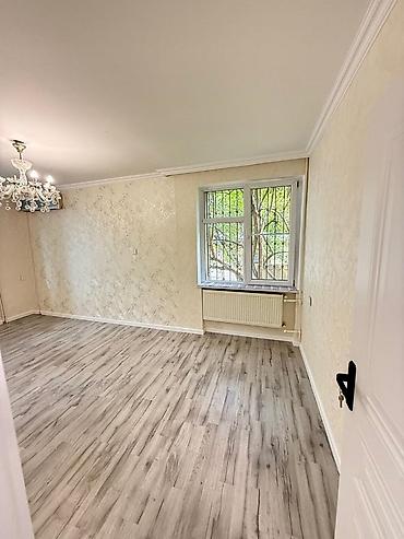 eksperimental binalar: Bakı, 3 otaqlı, Köhnə tikili, 72 kv. m — 1