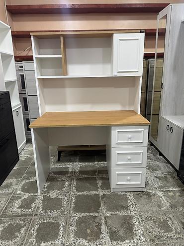 Sifarişlə kompyuter masaları: Düz masa, Polkalı, Siyirməli, Rusiya, Sadə laminat — 5