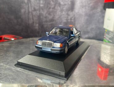 Avtomobil modelləri: Коллекционная модель Mercedes-Benz 230E W124 Blue Metallic 1991