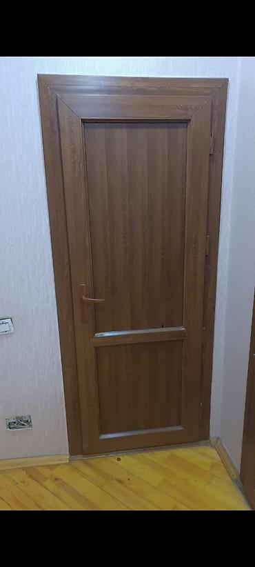 beton panel pilte: 2 ədəd plastik qapı satılırədədi 80₼. Hündürlük 2 eni — 1