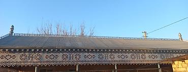 həyət gulu: Metaldan dekorativ səlim dam örtüyü və karniz komplekti - Material — 1