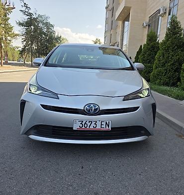 voxy noah: Toyota Prius: 2019 г., 1.8 л, Вариатор, Гибрид, Универсал — 10