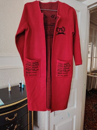 Dəstlər, kostyumlar: Qadın geyim dəsti – 4 üst geyim 1) Tünd boz rəngli uzun denim gödəkçə — 7