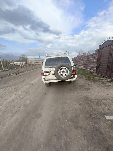 форанер 2010: Toyota Hilux Surf: 1999 г., 2.7 л, Автомат, Бензин, Внедорожник — 1