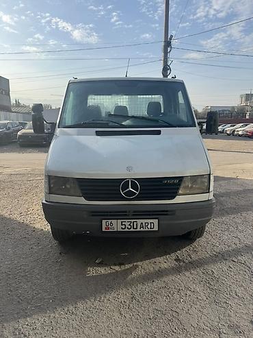 вито 2 8: Легкий грузовик, Mercedes-Benz, Стандарт, 3 т, Б/у — 1