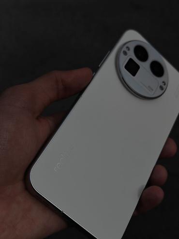 gt: Realme GT 7 Pro, Новый, 256 ГБ, цвет - Белый, 1 SIM, 2 SIM — 2