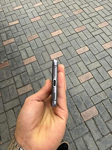 galaxy s20 plus: Samsung Galaxy S21 FE, 128 GB, rəng - Gümüşü, Barmaq izi — 8