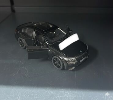 Avtomobil modelləri: Leksus sedan modelinin metal die-cast oyuncaq maketi - Korpus: metal — 24