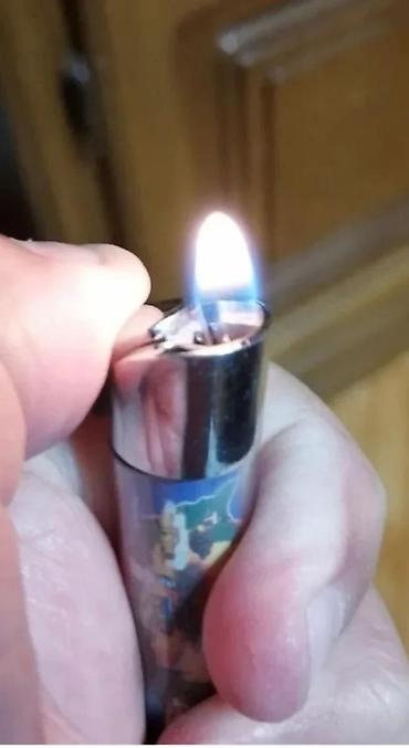 Upaljači i prateća oprema: Pall Mall Winston Lucky Ciprus ISPRAVAN upaljač Made in FRA. Cena za — 14