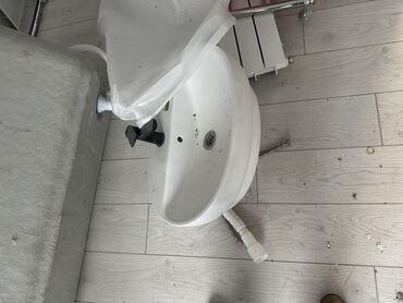 мебель из акрила цена: Комплект сантехники для ванной комнаты. В составе: - Чугунная ванна