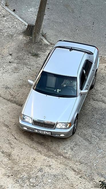 hunda 1997: Mercedes-Benz C-Class: 1.8 l | 1997 il Sedan — 3