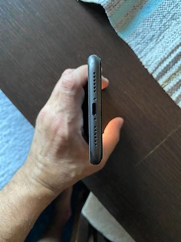 polo auto: IPhone 11 korišćen (u odličnom stanju) Sim Free iCloud Free Battery — 7