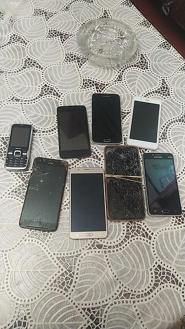 irşad iphone 8: Məhsul: Qarışıq köhnə telefonlar dəsti (10 ədədə yaxın) Tərkib: - — 1
