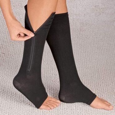 Bandažeri, steznici, korektori: Cena 1 par 950 din 2 para 1500 din Zip kompresivne carape UNISEX