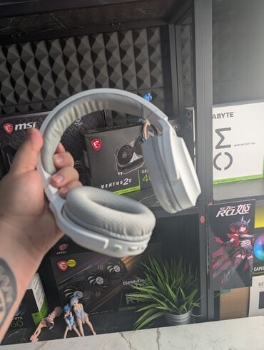 стралный машина бу ош: Полноразмерные, Razer, Б/у, Беспроводные (Bluetooth), Геймерские at lalafo.kg стралный машина бу ош: Полноразмерные, Razer, Б/у, Беспроводные (Bluetooth), Геймерские