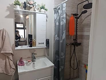 Продажа коттеджей и домов: Срочно, продаю дом в Новопавловке Ленинский район Бишкека. Дом 1980 — 8