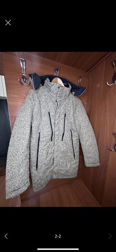 куртка на подростка: Зимняя куртка. Состояние отличное! Размер 52-54. Цена 1900с