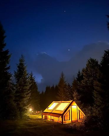 Палатки: 🏕️ Жаңы чатыр сатылат! ✔️ Размери: 4м × 3м × 2.1м ✔️ Материалы — 7