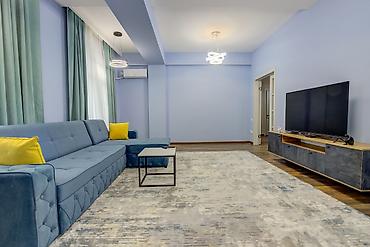 hostel osh: 2 комнаты, Бишкек Парк ТРЦ, Постельное белье, Душевая кабина, Кондиционер — 2