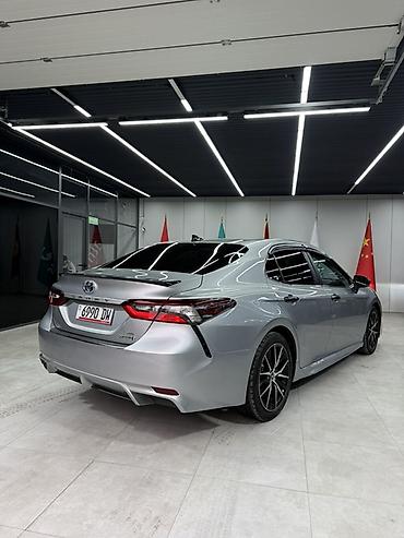 Toyota: Toyota Camry: 2022 г., 2.5 л, Вариатор, Гибрид, Седан — 5