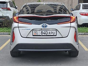 16000: Toyota Prius: 2018 г., 1.8 л, Гибрид, Хэтчбэк — 7