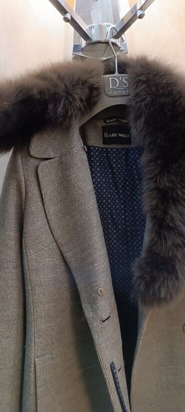 Paltolar: Payto kaşmir natural mexli. Boz rengli. Qalın astarlı 350 manata — 6