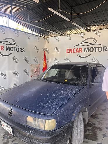 rota grid: Volkswagen Passat: 1989 г., Седан — 1