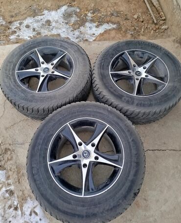 резина 285 60 18: Дөңгөлөктөр монтажда 285 / 60 / R 18, All-season, Колдонулган, Жол тандабастар (АТ/МТ), Куйма, тешиктери - 5