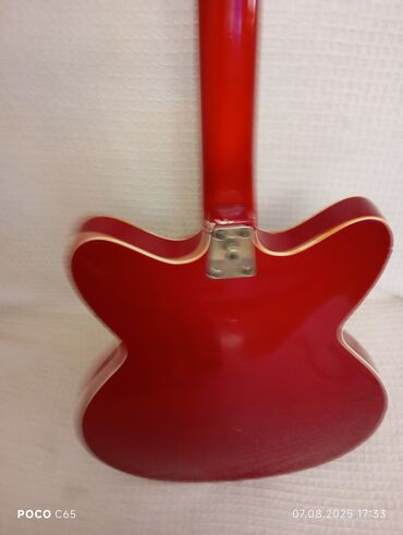 Elektro gitaralar: Elektron gitara, 6 sim, İşlənmiş, Ünvandan götürmə -da lalafo.az — 13 Elektro gitaralar: Elektron gitara, 6 sim, İşlənmiş, Ünvandan götürmə — 13