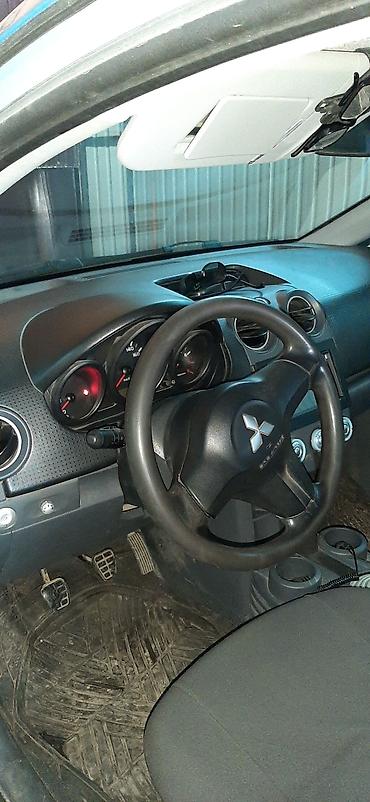 mitsubisi: Mitsubishi Colt: 2005 г., 1.3 л, Механика, Бензин, Хэтчбэк — 6