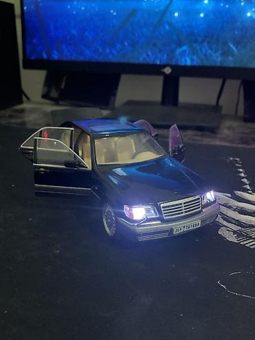 ск 8: Коллекционная модель автомобиля Mercedes-Benz S-Class (W140) S320 с — 2