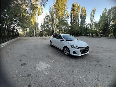 класс маркант: Chevrolet Onix: 2021 г., 1 л, Автомат, Бензин, Седан — 8