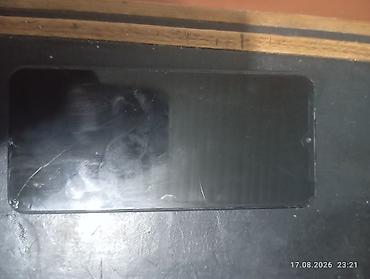 telefon alti: Samsung Galaxy A13 — 9
