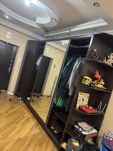 деревянный шкаф: İşlənmiş, Kupe, 4 qapılı Düz dolab, Qarderob, paltar dolabı