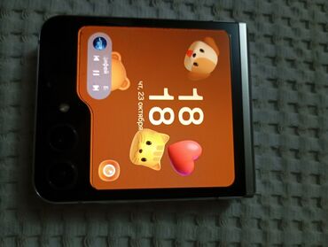 самсунг мобильный телефон: Samsung Galaxy Z Flip 5, Б/у, 256 ГБ, цвет - Бежевый, 1 SIM, eSIM