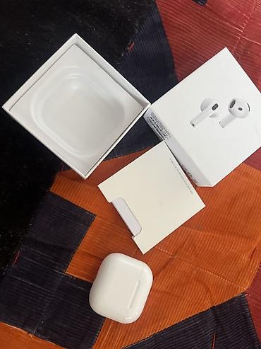 micro 43: Беспроводные наушники-вкладыши, Apple, AirPods 4, Новый — 2