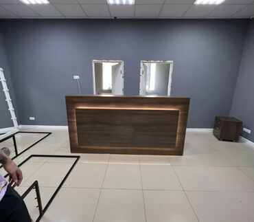 ofis oturacaqları: Reception masası. Sifarişlə Türkiyə materialından yığılır. eni 200sm