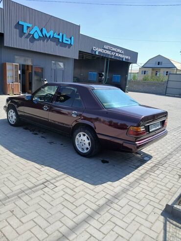 мерседес 210 салон: Mercedes-Benz E‑Class W124, седан, бордовый цвет. Ключевые